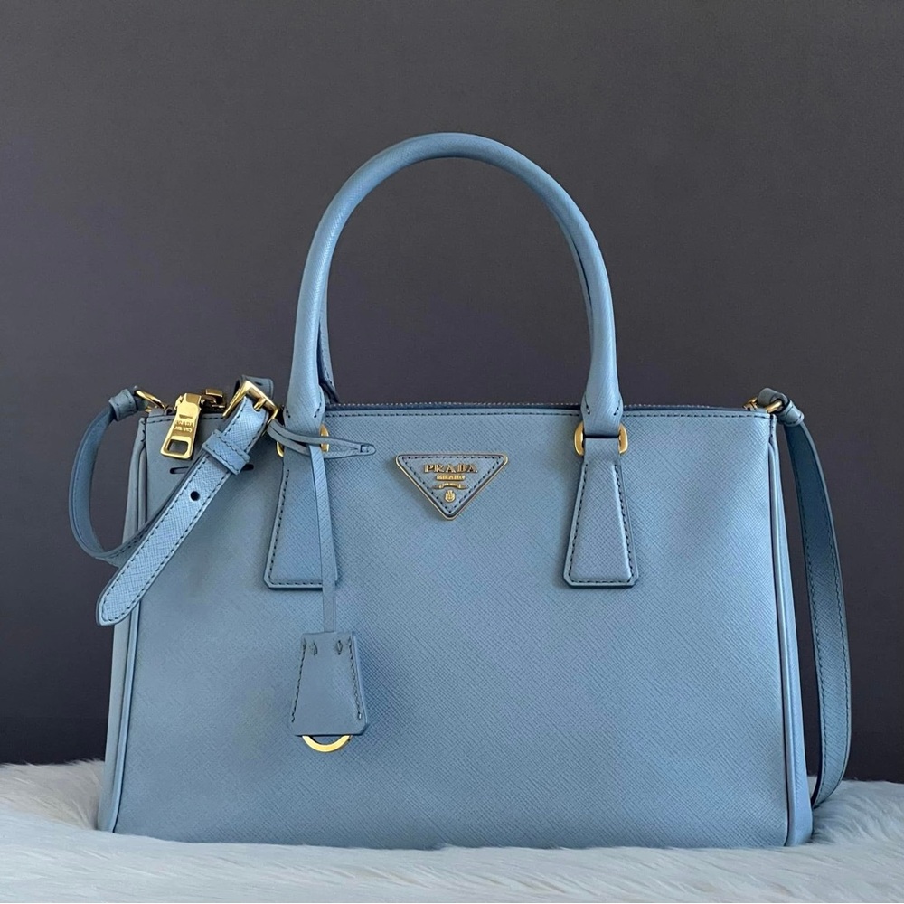 Prada Saffiano Lux Medium Galleria Zip Tote - Picture 1 of 16